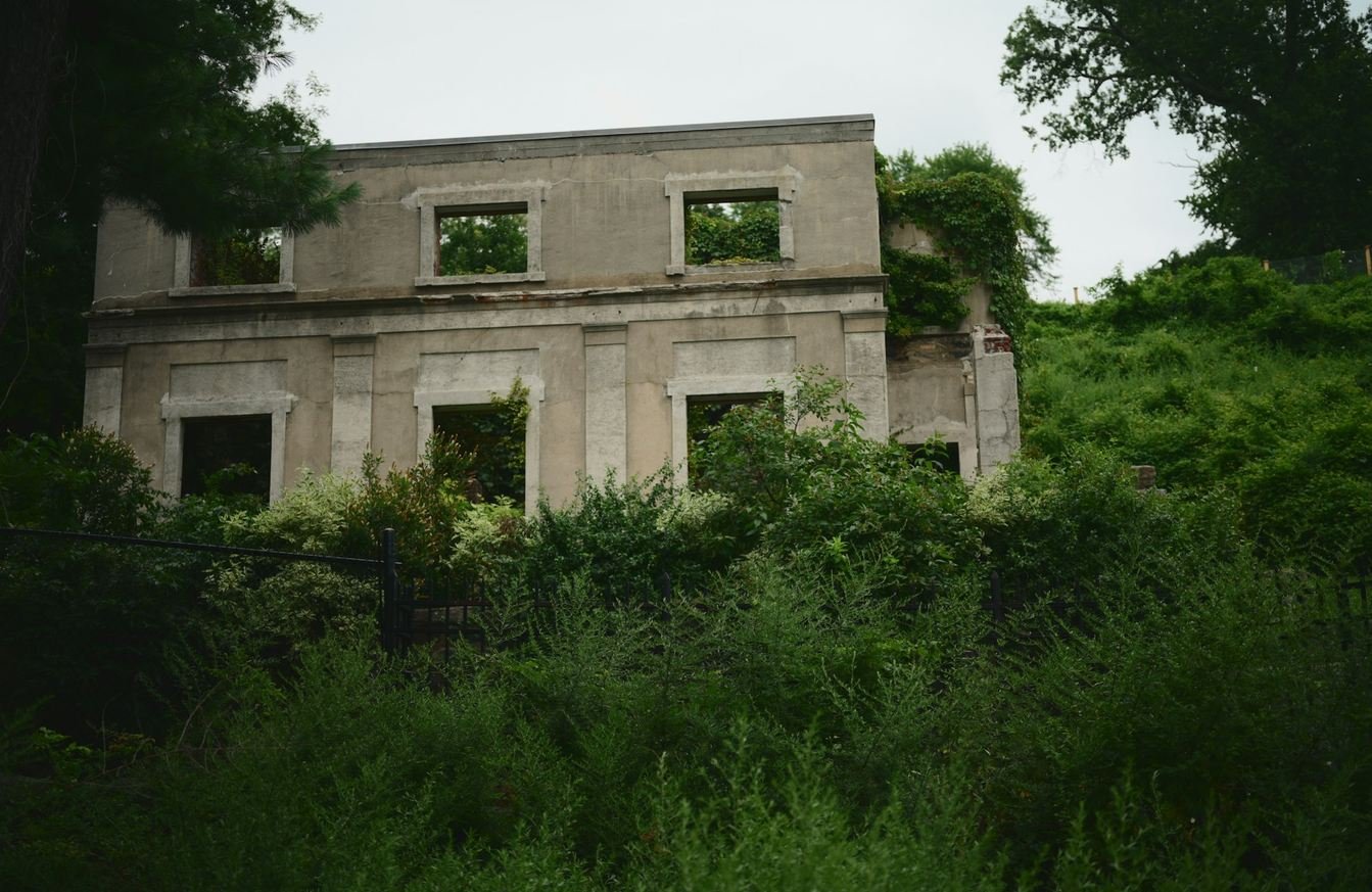 Top 10 Haunted Places in India That Actually Exists